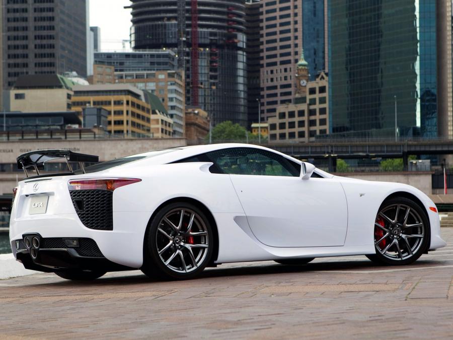  Lexus LF-A 2010 года  (фото 43 из 213)